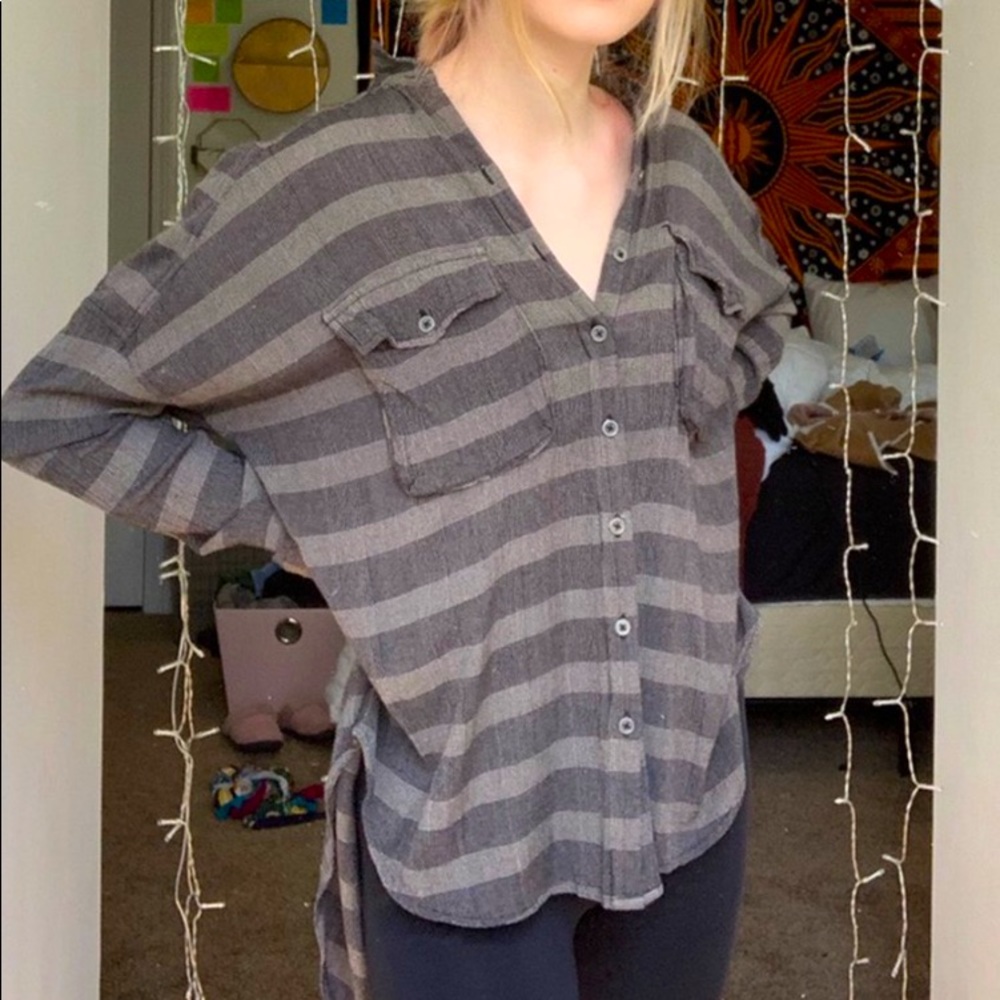 Free People cute oversized shirt!